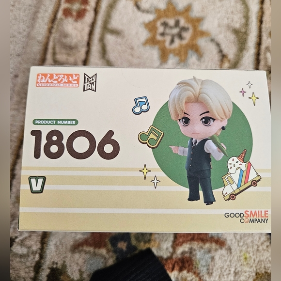 *NIB* tinyTAN BTS Nendoroid Fig 1806 Taehyung V KPOP Dynamite - Picture 3 of 5